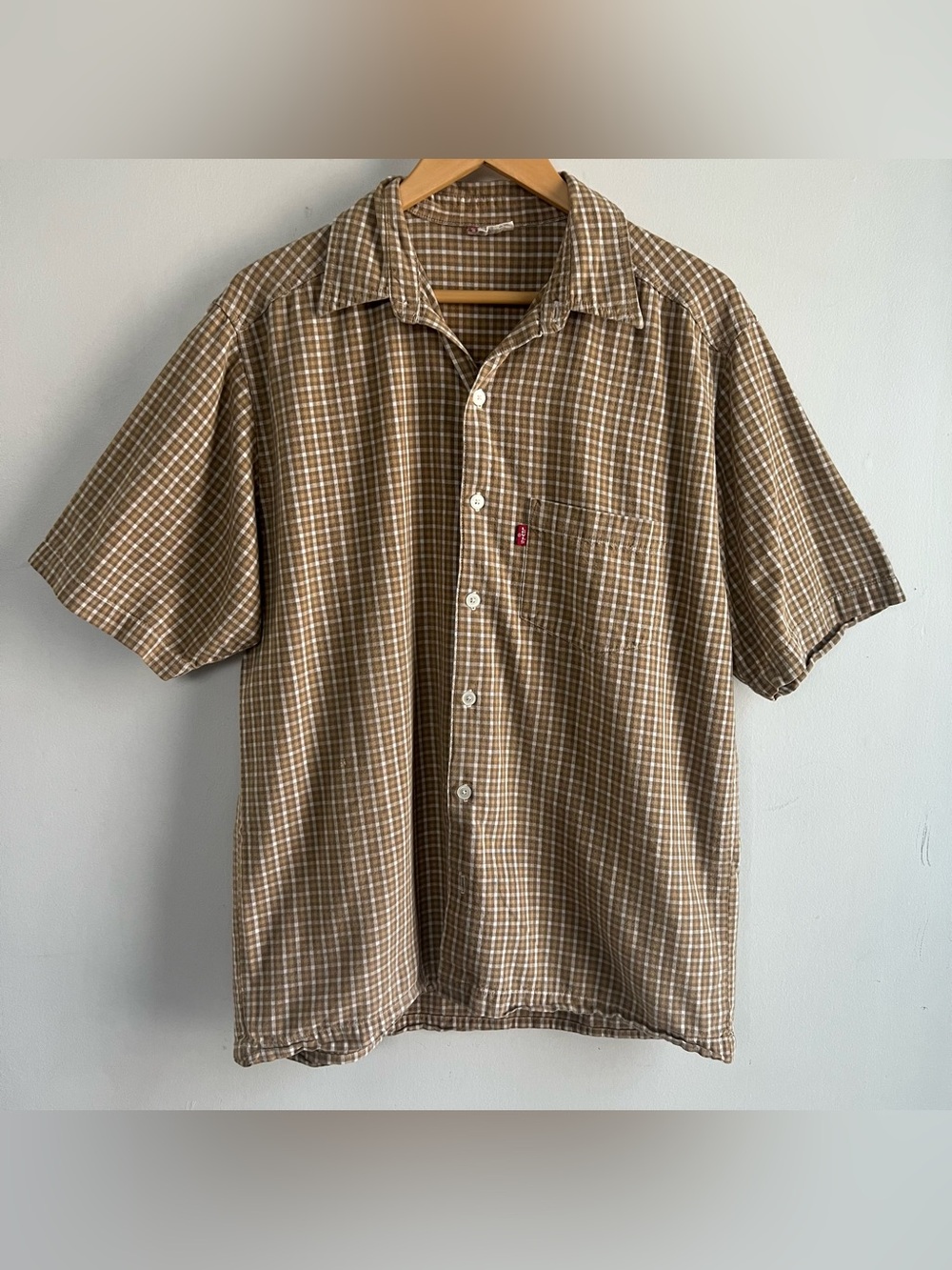 Levi’s Red Tab Men’s M Brown Plaid Button Up Short Sleeve Shirt 100% Cotton